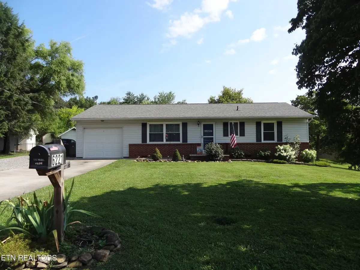 6221 Lilywood Lane, Knoxville, TN 37921 - Image #1