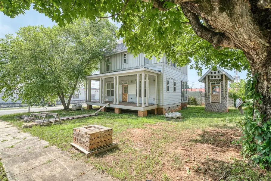 200 E Cedar St, Livingston, TN 38570 - Image #2