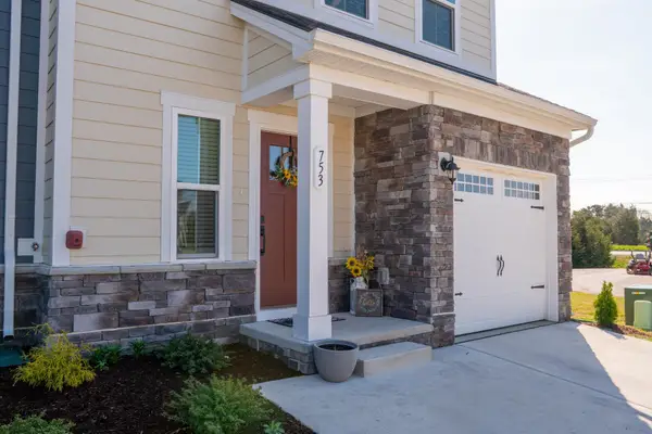 753 Lipizanner Ln, Smyrna, TN 37167