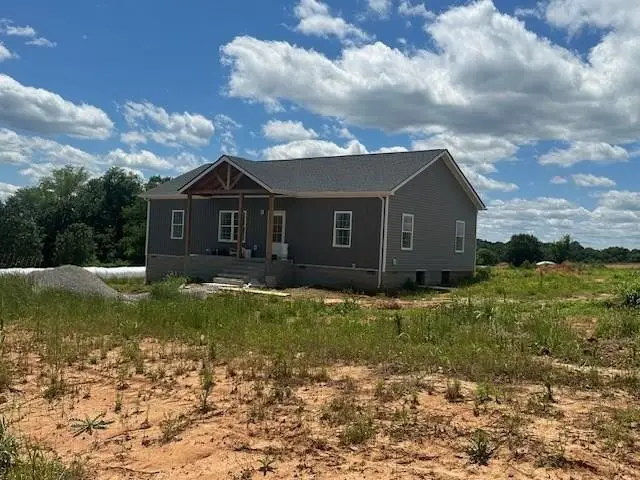 486 Black Oak Rd, Sparta, TN 38583 - Image #1