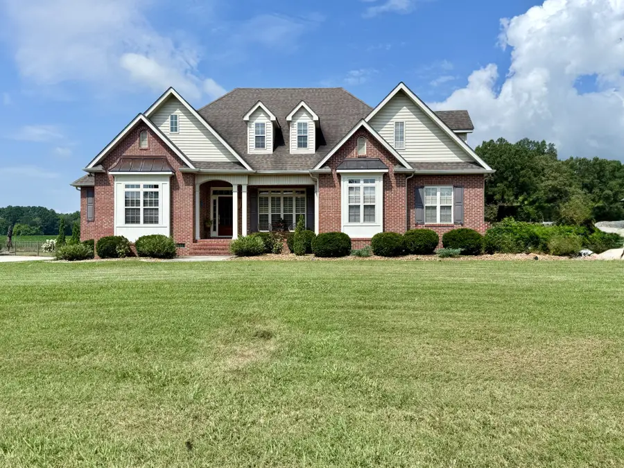 215 Wellington Dr, Manchester, TN 37355 - Image #3