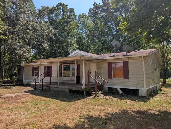 2942 Ridge Rd, Cedar Hill, TN 37032