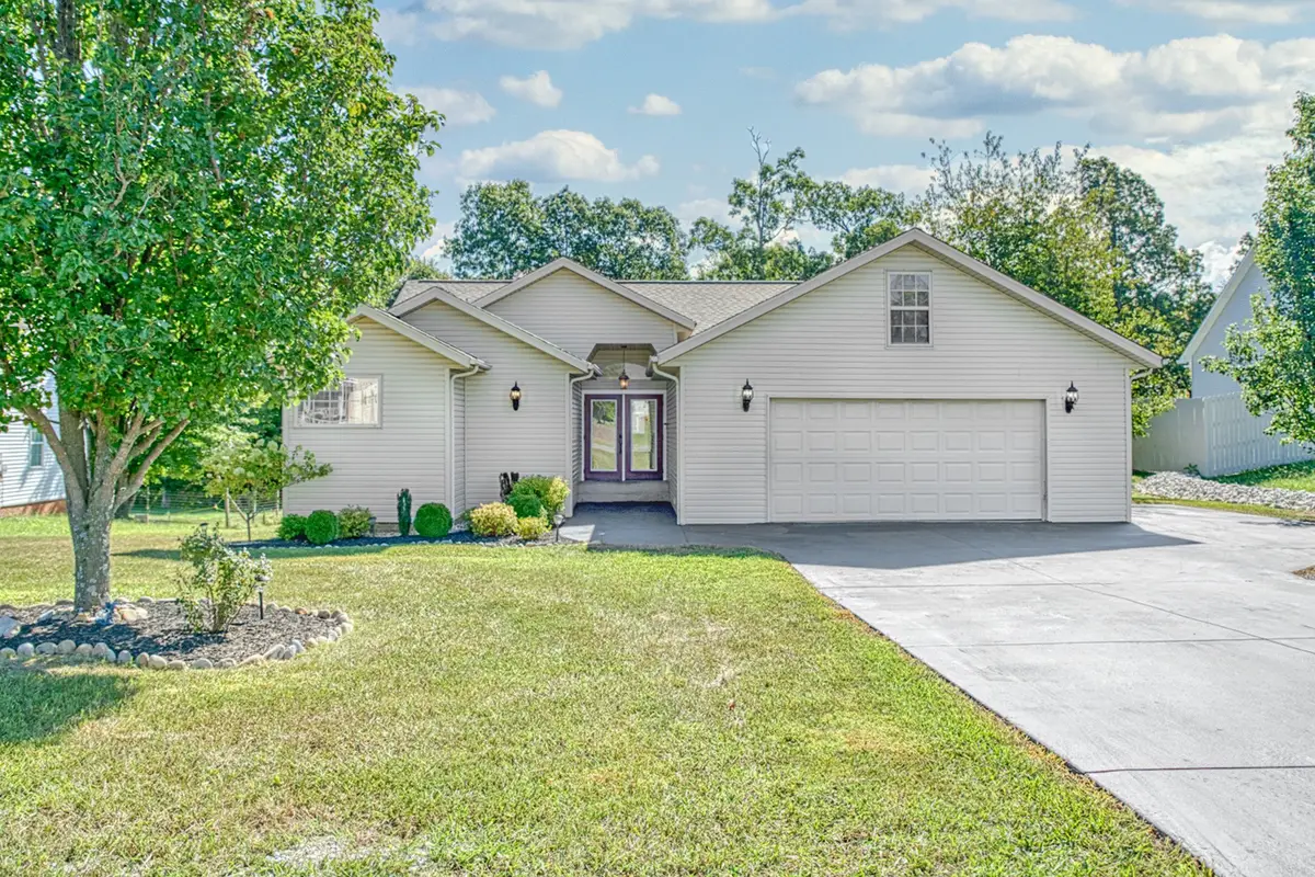 177 Prosperity Dr, Baxter, TN 38544 - Image #1