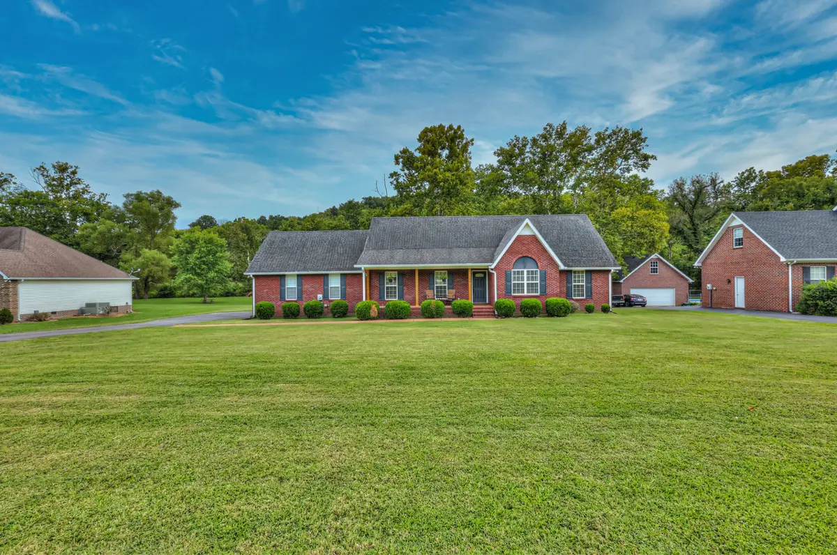 206 Amanda Dr, Bell Buckle, TN 37020 - Image #1