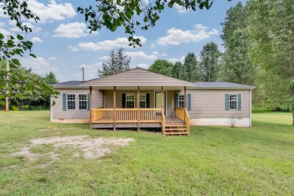 285 Middle Dr, Sparta, TN 38583