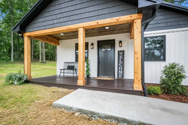 704 Pond Rd, Dickson, TN 37055