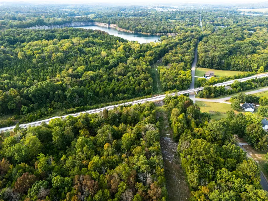 1054 Quarry Rd, Mount Juliet, TN 37122 - Image #3