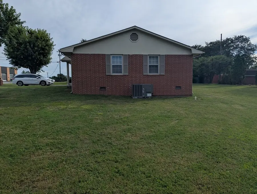 494 Tenth St, Crossville, TN 38555 - Image #2