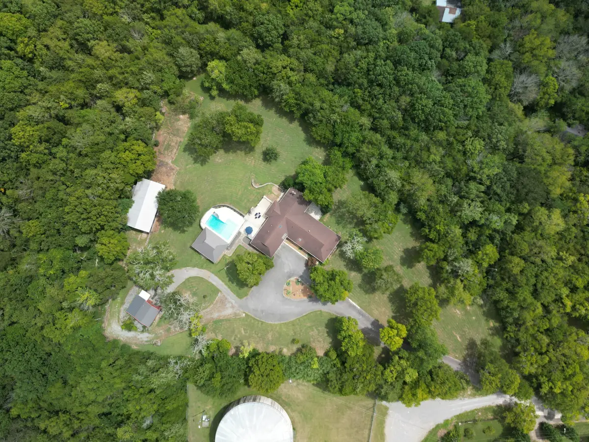 609 Cherokee Ave, Fayetteville, TN 37334 - Image #1