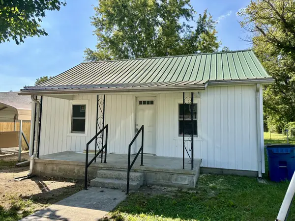 612 Maple St, Manchester, TN 37355