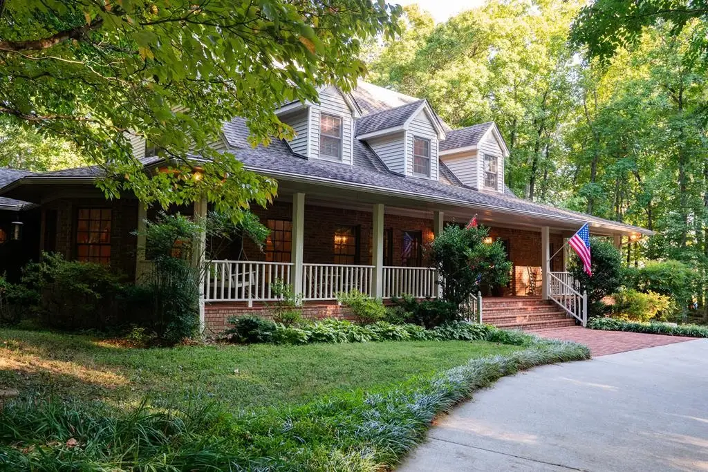 693 Tower Hill Rd, Livingston, TN 38570 - Image #1