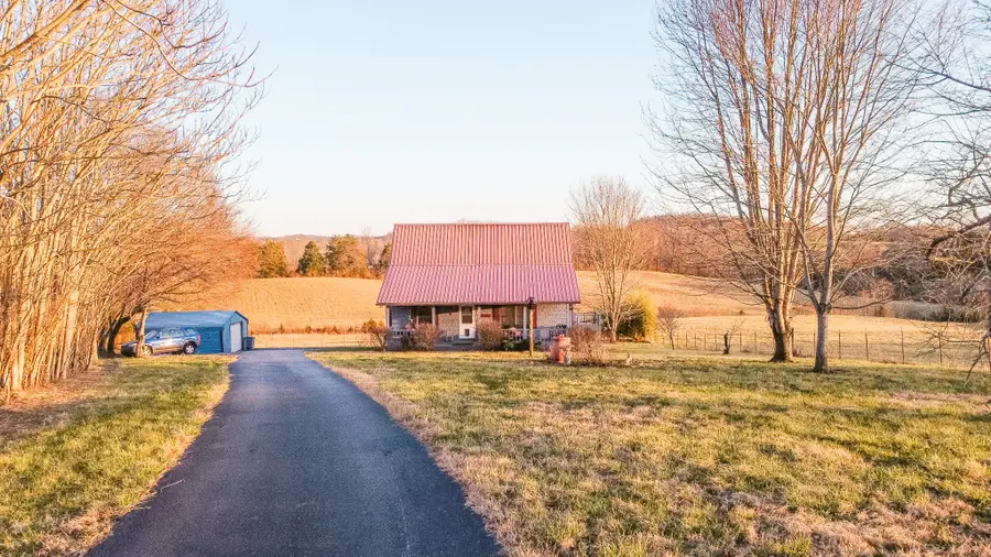 1393 Jones Chapel Rd, Byrdstown, TN 38549 - Image #3