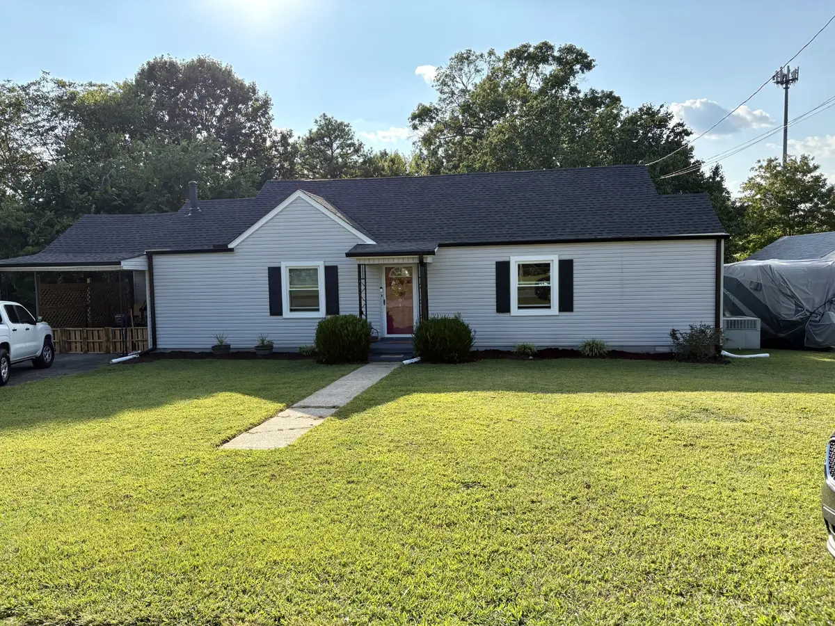 204 S Hillcrest Dr, Shelbyville, TN 37160 - Image #1