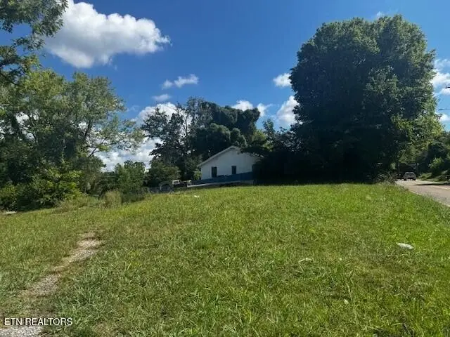 2743 Wilson Ave, Knoxville, TN 37914 - #3