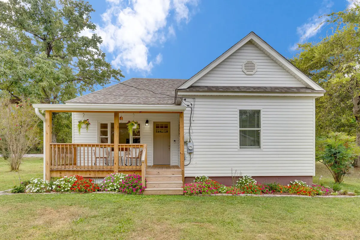 406 E 16th Street, Chickamauga, GA 30707 - Image #1