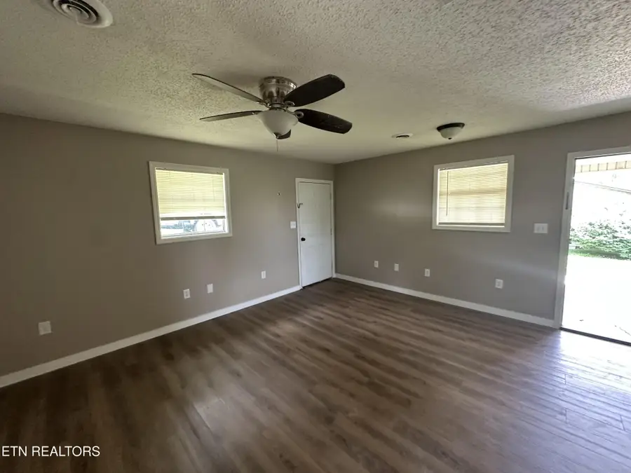 382 W Monticello Pike, Huntsville, TN 37756 - Image #2