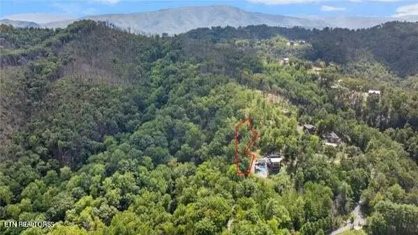 12 Village Circle, Sevierville, TN 37862