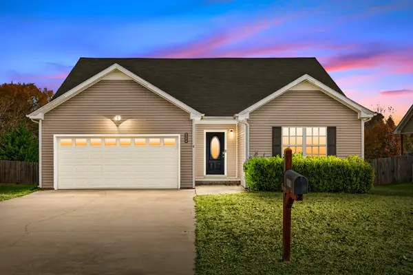 3819 Maliki Dr, Clarksville, TN 37042