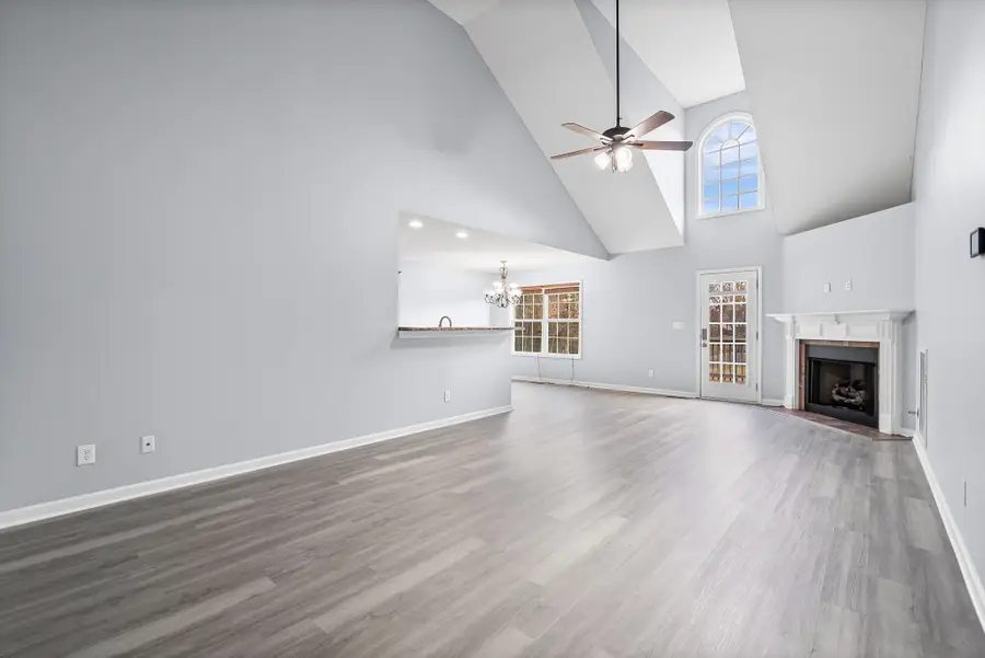 3819 Maliki Dr, Clarksville, TN 37042 - Image #3