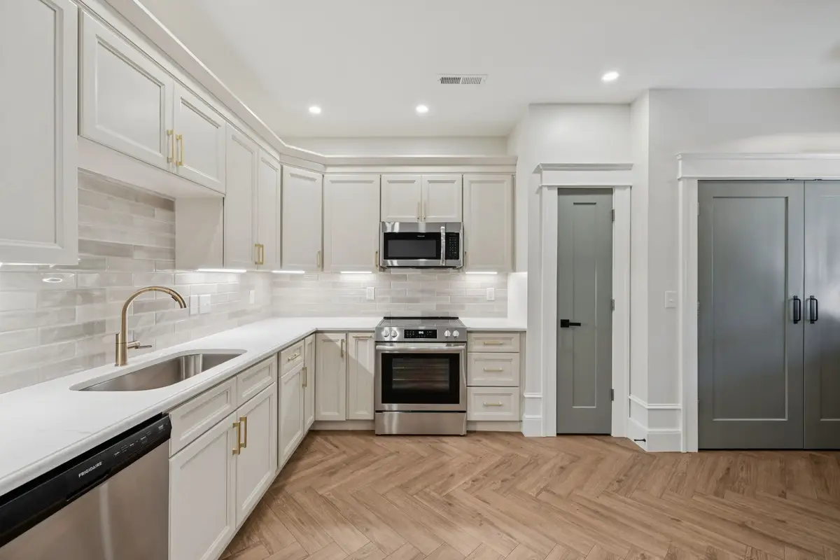 2043 Union Pl, Columbia, TN 38401 - Image #1