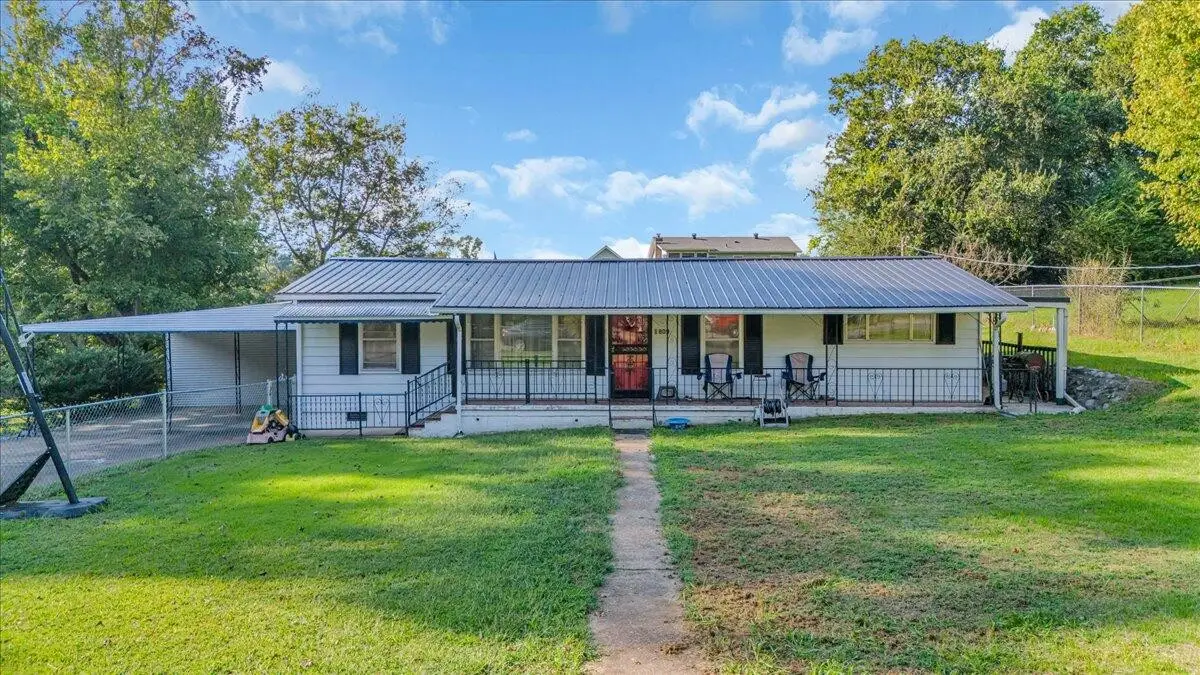 809 Brummel Avenue, Bridgeport, AL 35740 - Image #1