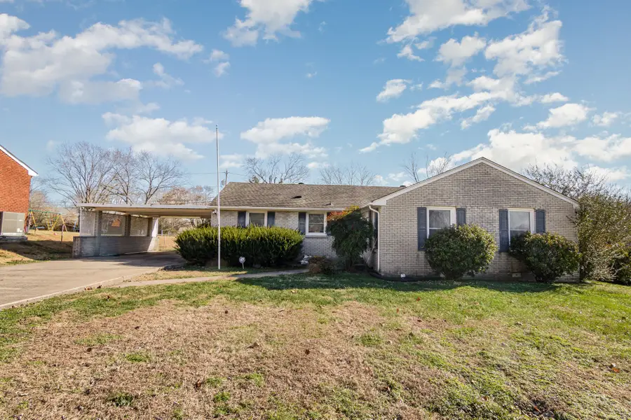 104 Lady Marion Dr, Clarksville, TN 37042 - Image #2