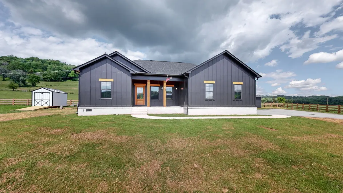 9718 Campbellsville Road, Pulaski, TN 38478 - Image #1