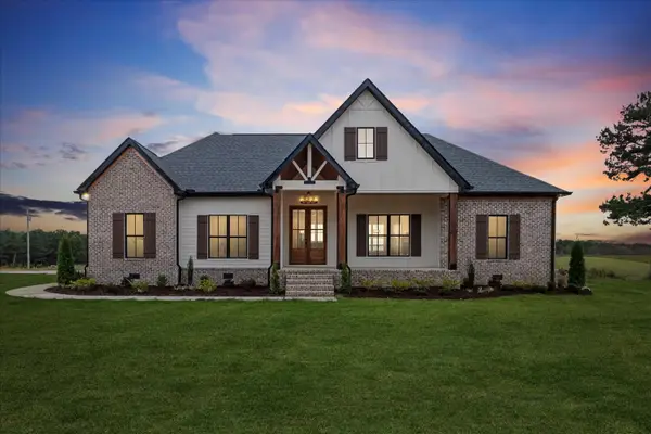 136 Summer Lake Dr, Summertown, TN 38483