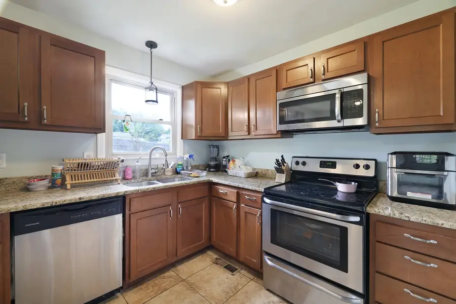 2819 Sparrow Dr, Clarksville, TN 37040 - Image #2