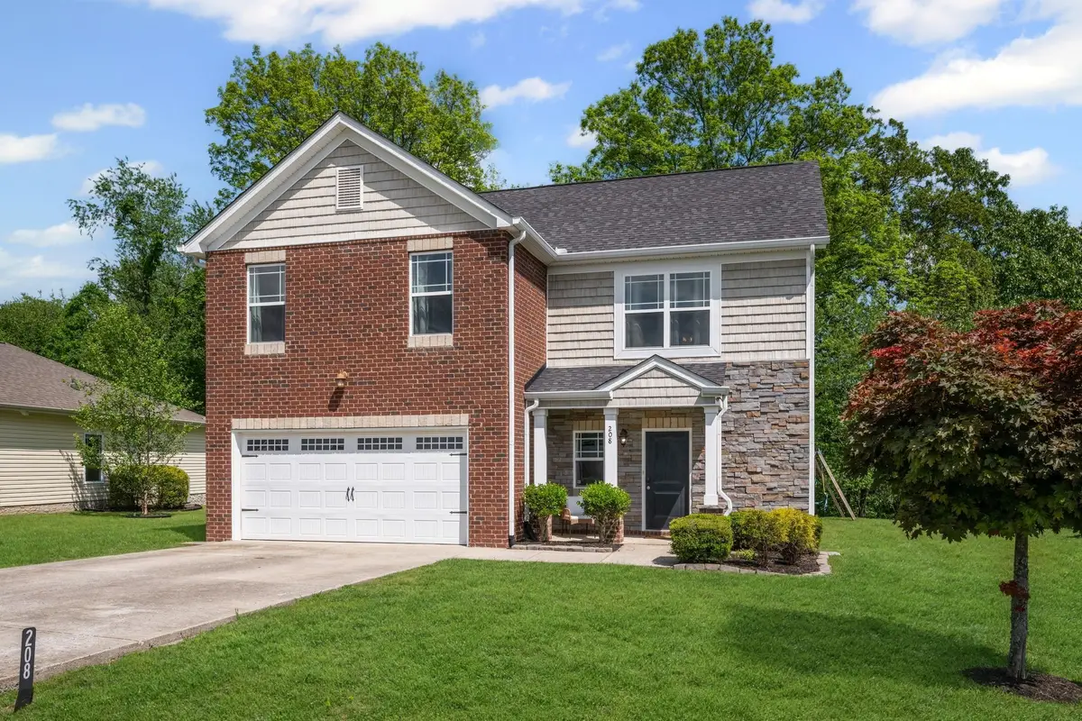 208 Wyburn Pl, Burns, TN 37029 - Image #1