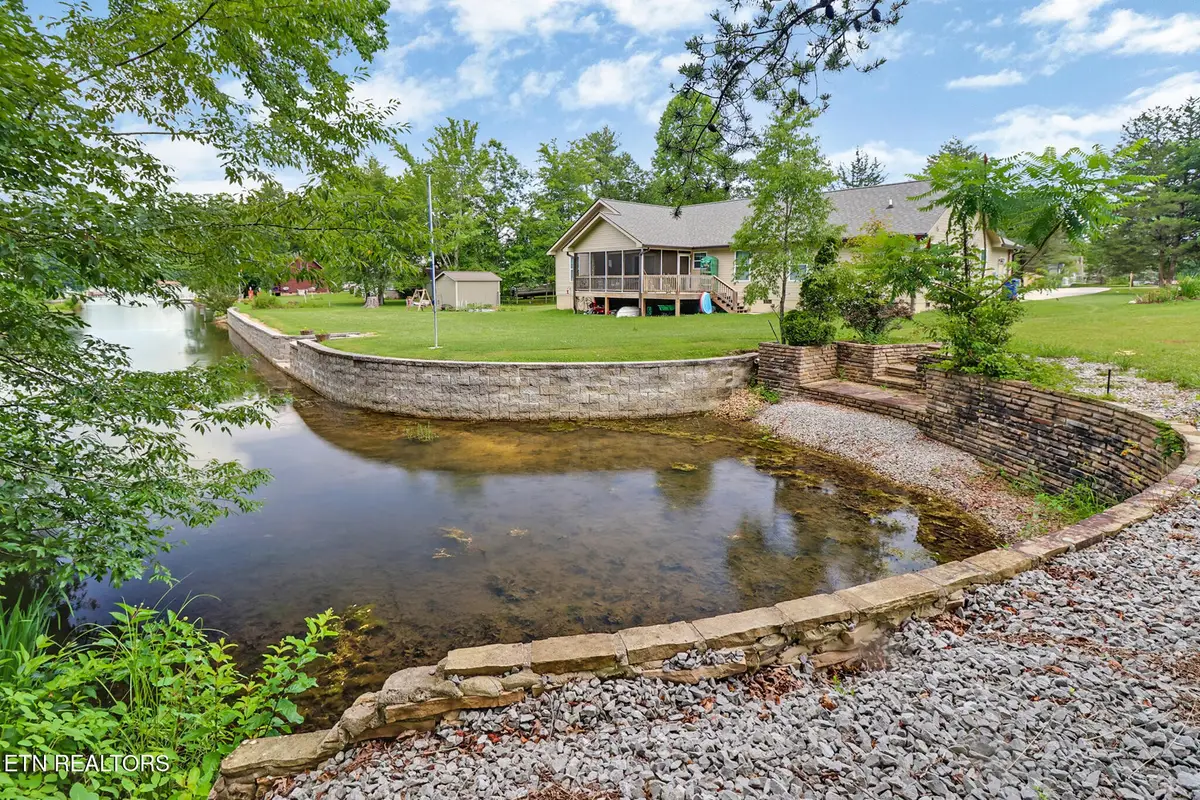 9435 Cherokee Tr, Crossville, TN 38572 - Image #1