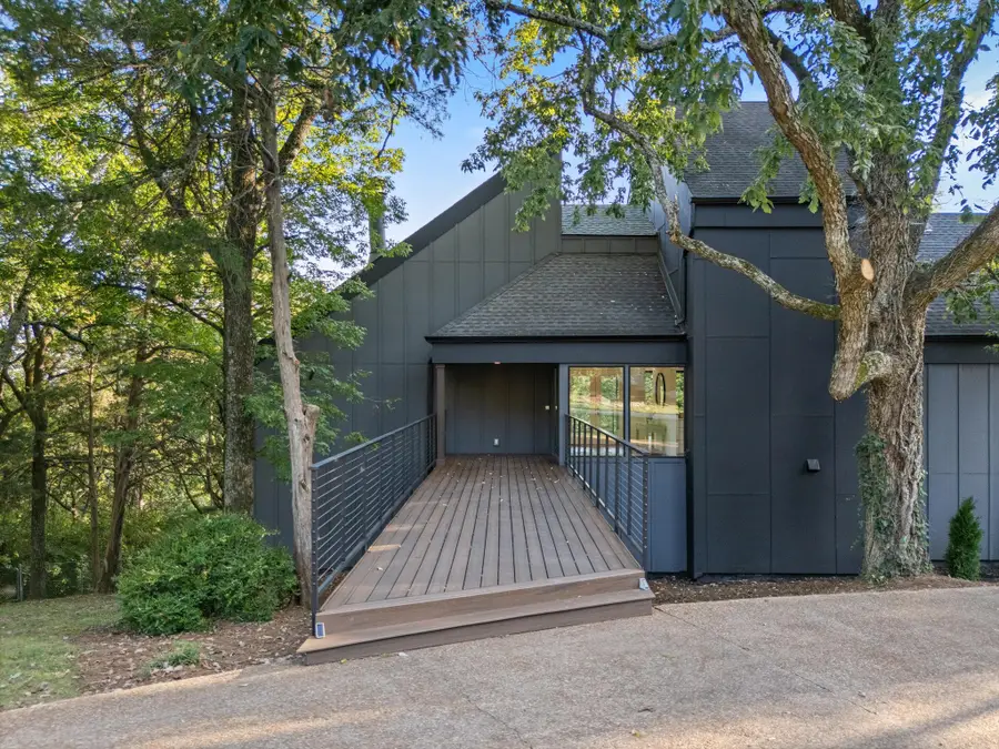 837 W Hillview Drive, Brentwood, TN 37027 - Image #2