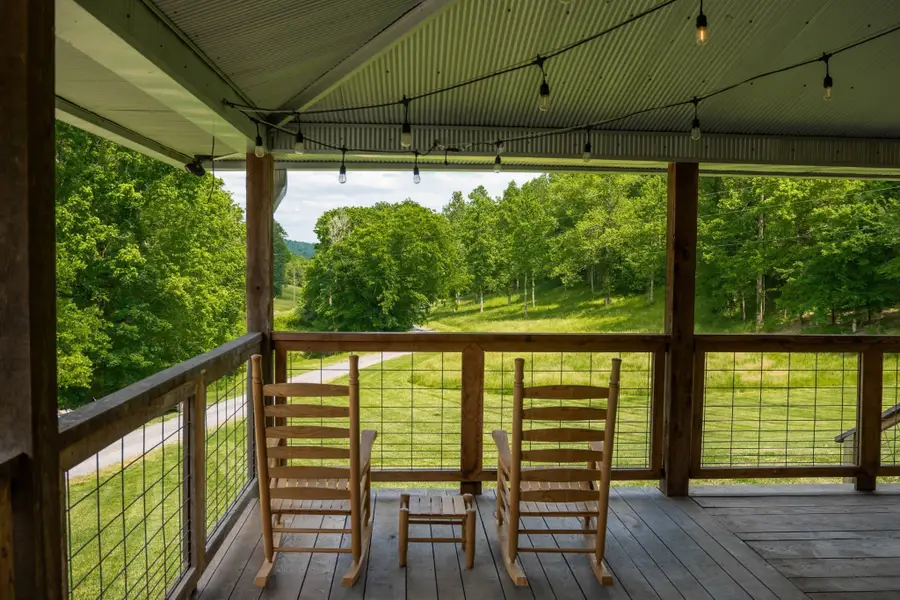 250 Woodard Hollow Ln, Gainesboro, TN 38562 - Image #2