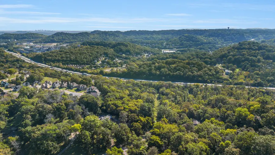 290 Forrest Valley Cir, Nashville, TN 37209 - Image #2