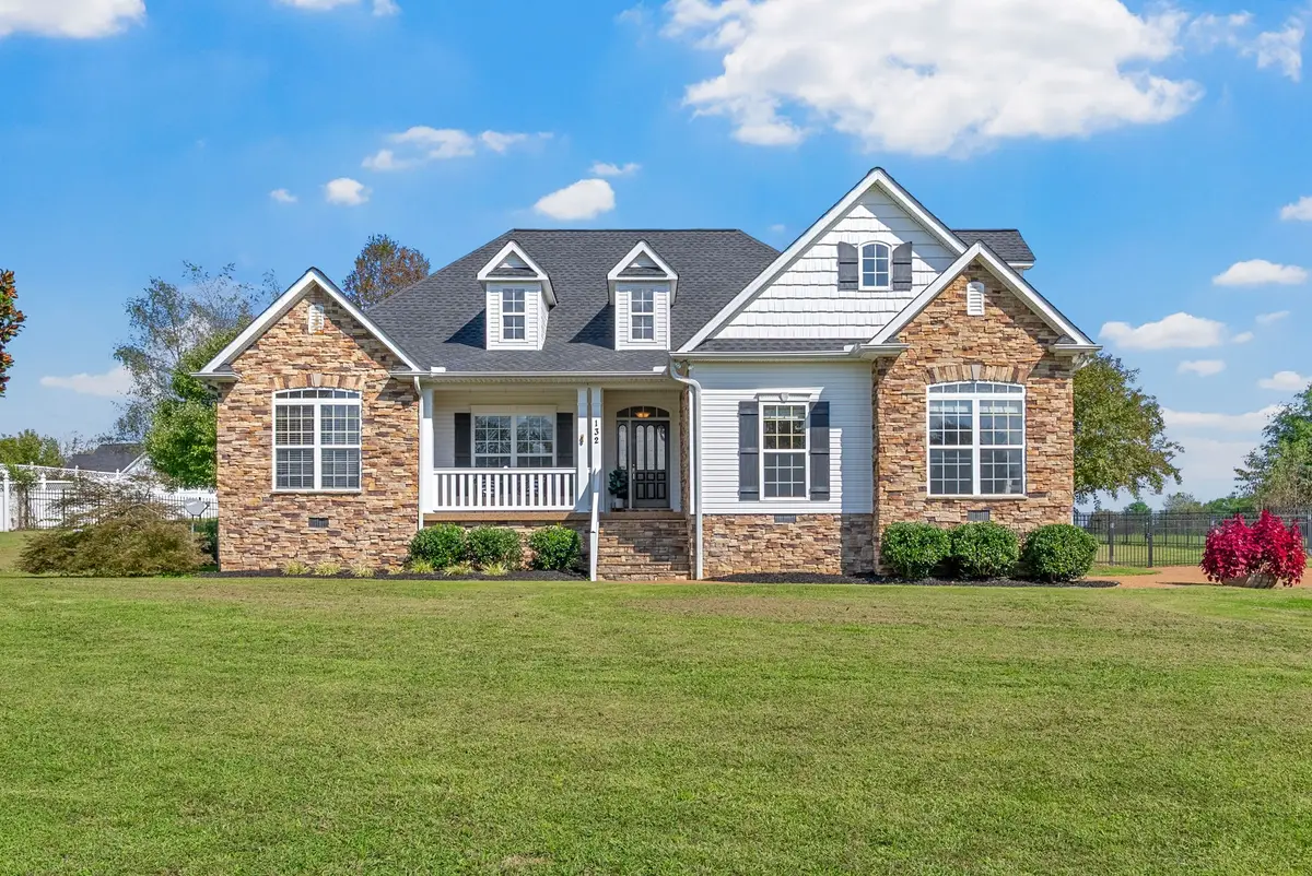 132 Shady Oak Dr, Dickson, TN 37055 - Image #1