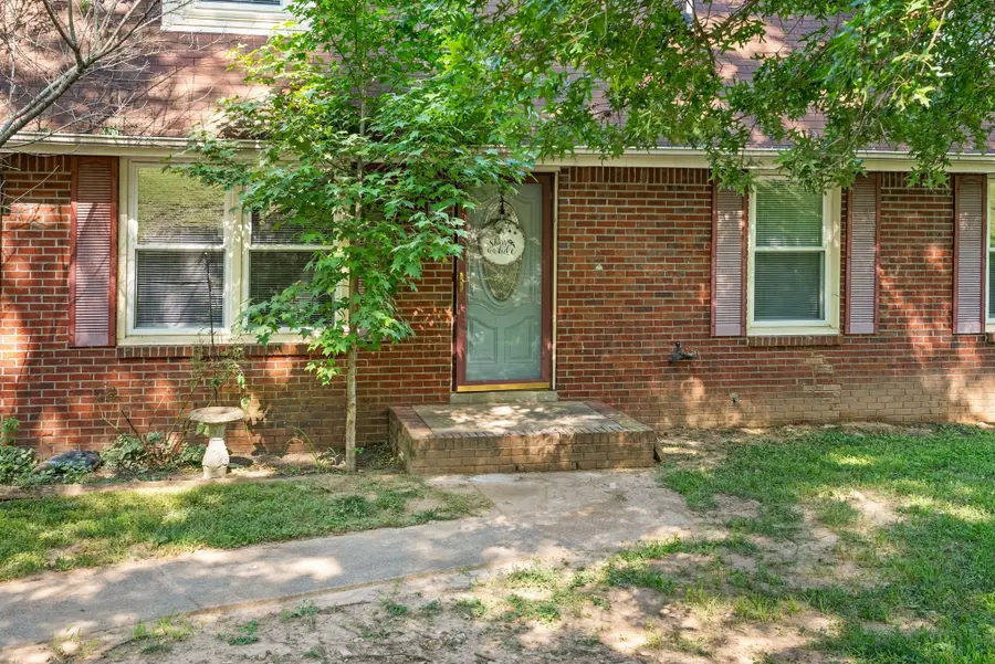 1849 Patricia Dr, Clarksville, TN 37040 - Image #2