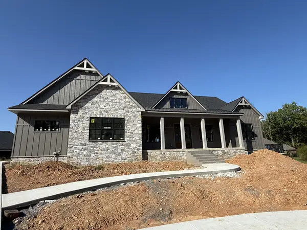 879 Shady Bluff Trl, Clarksville, TN 37043