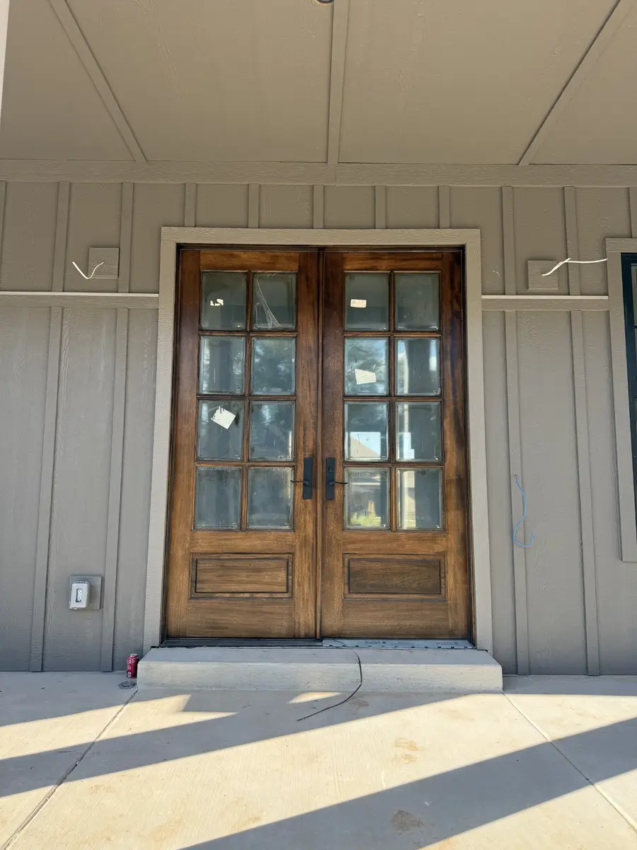 879 Shady Bluff Trl, Clarksville, TN 37043 - Image #2