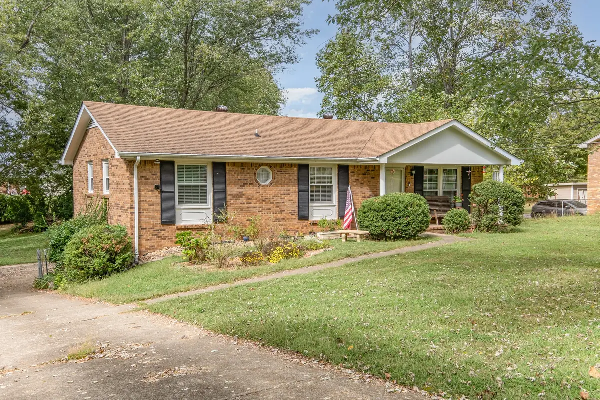 2032 Whitland Dr, Clarksville, TN 37043 - Image #1