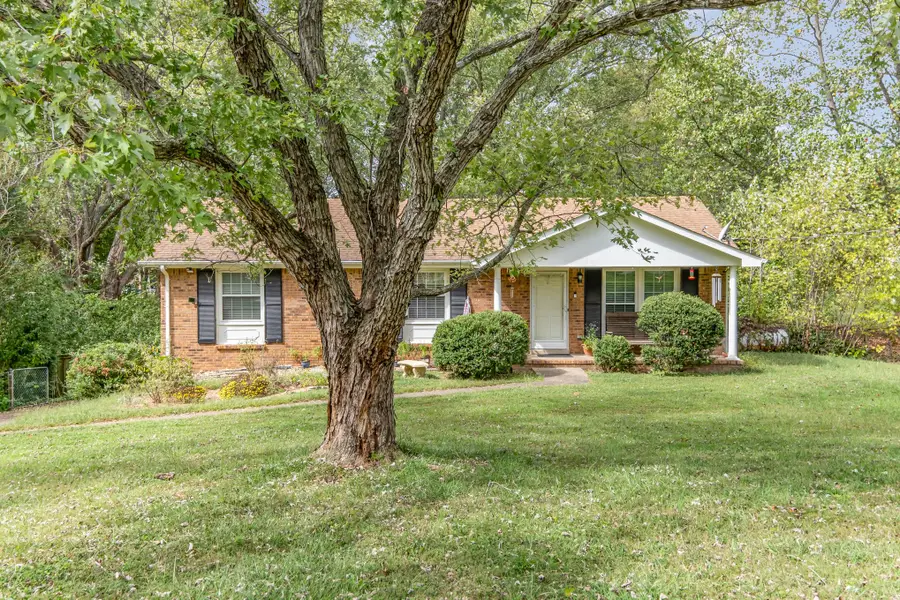 2032 Whitland Dr, Clarksville, TN 37043 - Image #3