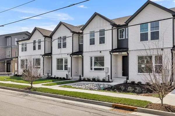 425 Veritas St #B, Nashville, TN 37211