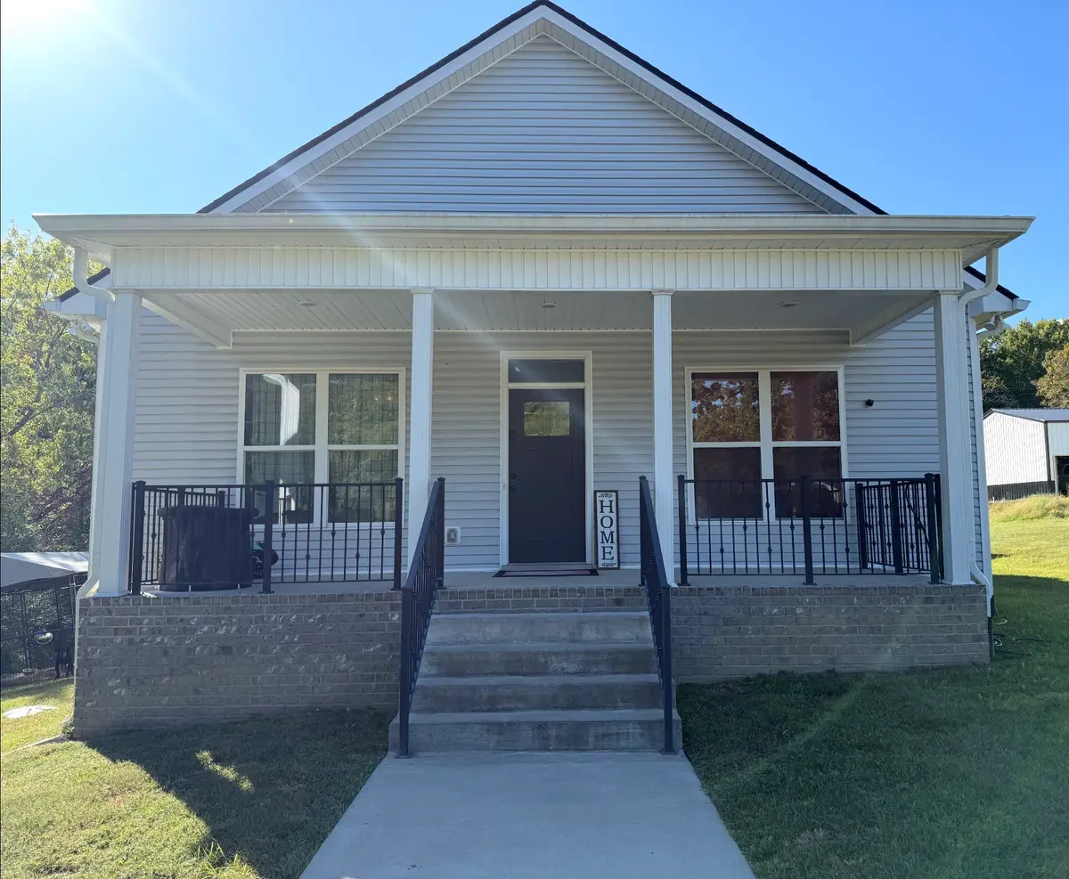 1030 Oak Dr, White Bluff, TN 37187 - Image #1