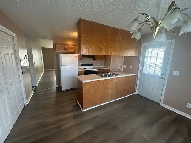 221 Grassmire Dr, Clarksville, TN 37042 - Image #3