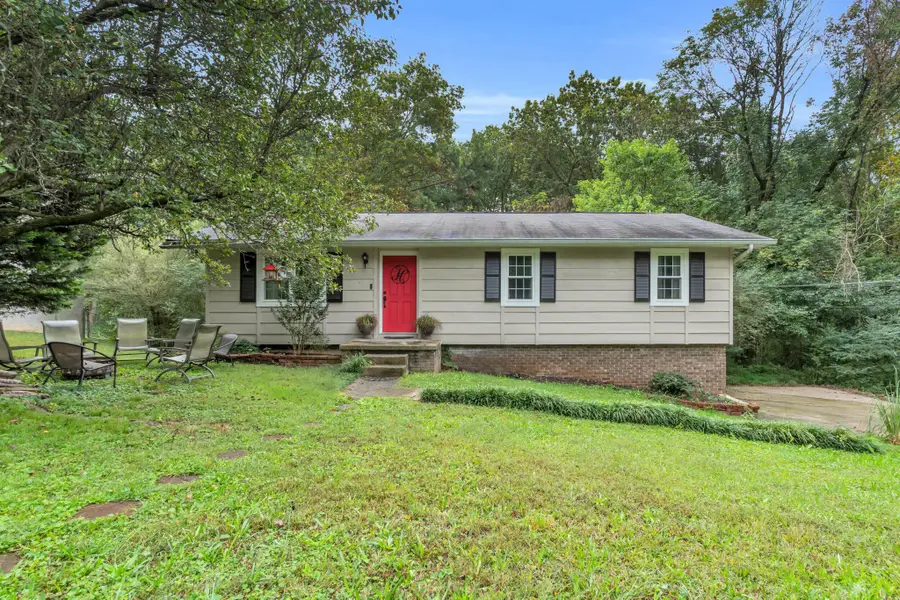 8002 Meadow Crest Lane, Hixson, TN 37343 - Image #2