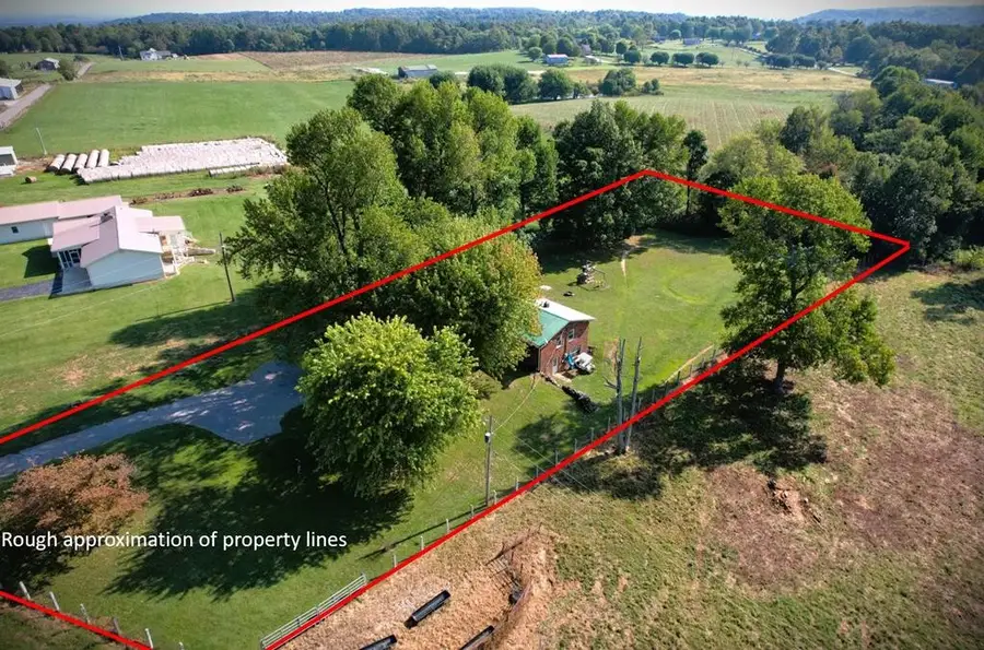 166 Gray Ln, Allons, TN 38541 - Image #2