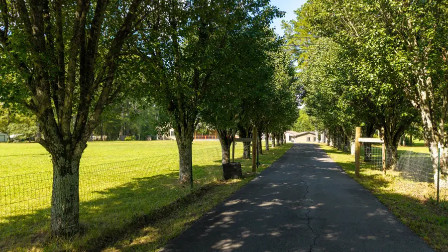 3765 Mount Pleasant Road Ne, Dalton, GA 30721 - Image #2