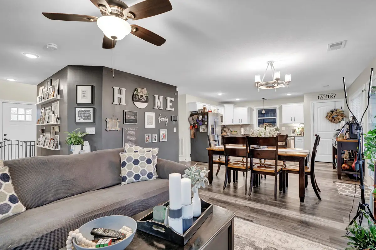 456 Woodtrace Dr, Clarksville, TN 37042 - Image #1