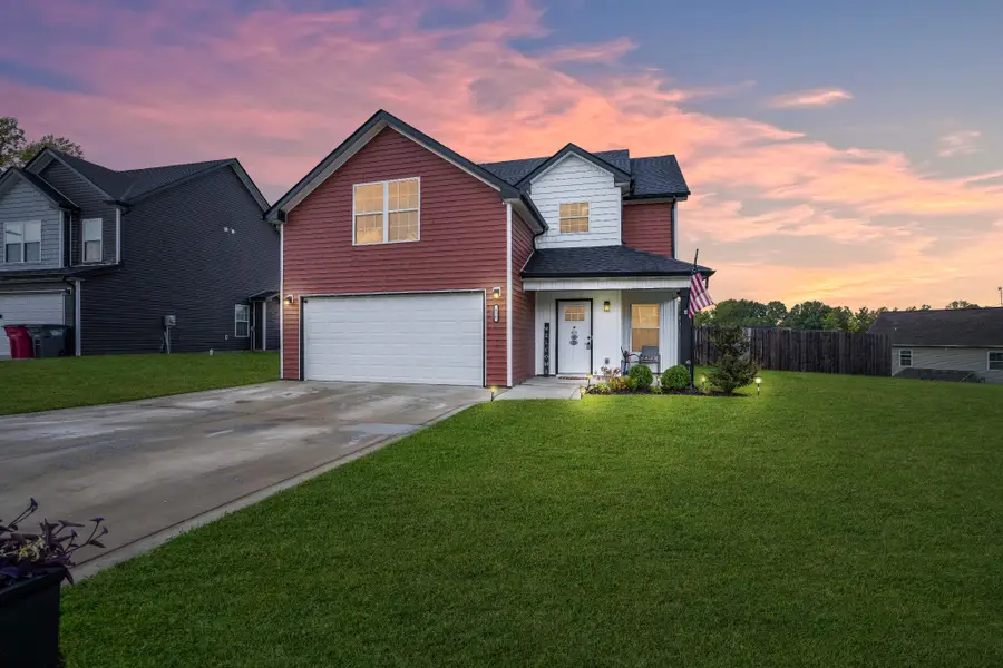 456 Woodtrace Dr, Clarksville, TN 37042 - Image #2