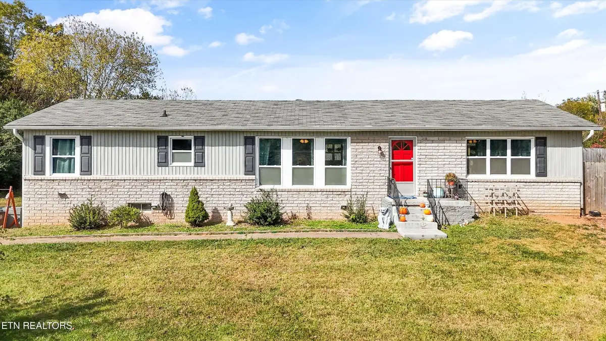 2401 Capri Drive, Knoxville, TN 37912 - Image #1