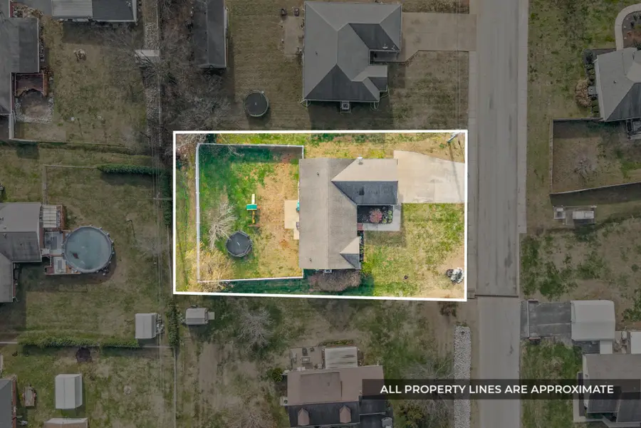 100 Daven Dr, Hopkinsville, KY 42240 - Image #2